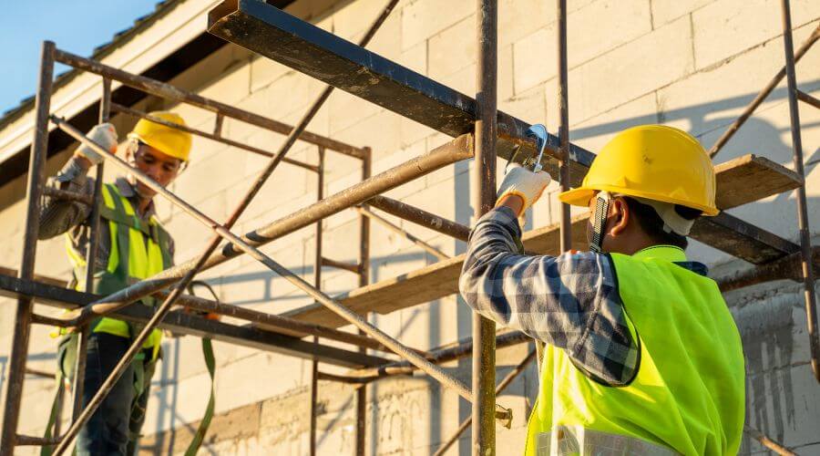 Professional fairlawn roofing services in Alma, IL